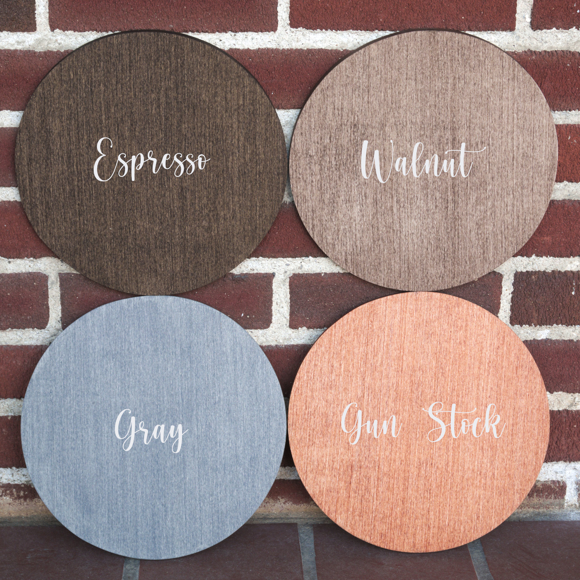 arc-oak-personalized-round-raised-letter-family-name-sign